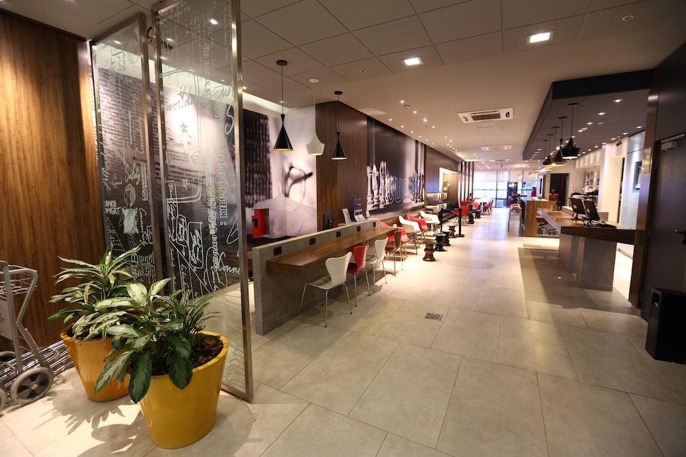 Отель Ibis Buenos Aires Obelisco Экстерьер фото
