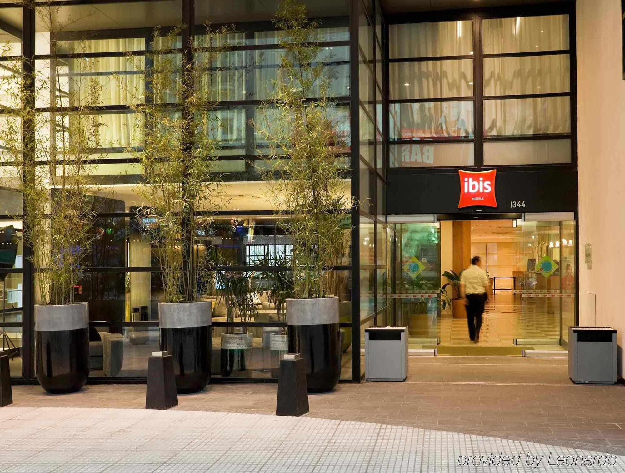 Отель Ibis Buenos Aires Obelisco Экстерьер фото